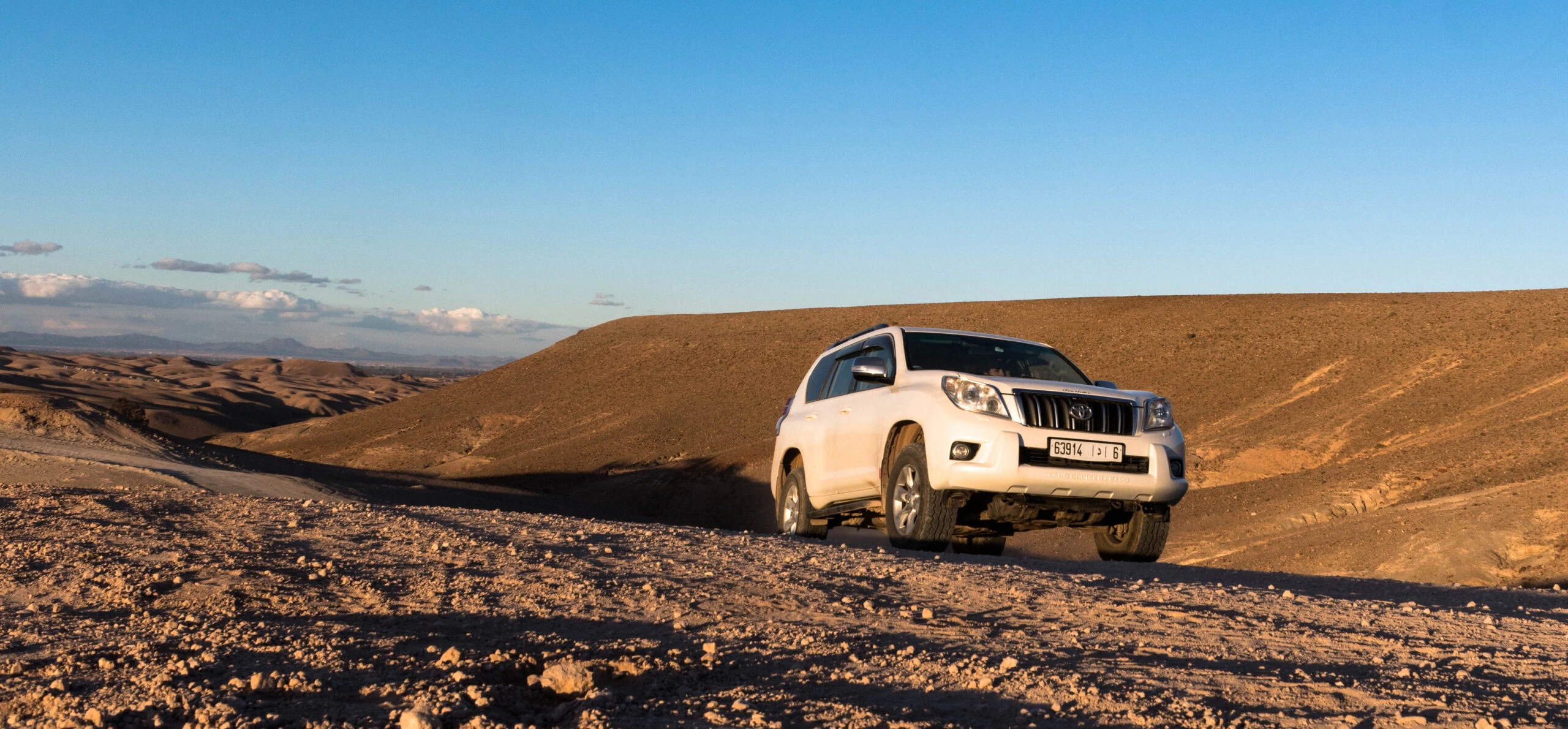 Where to Catch a Taxi for Agafay Desert Excursions in Marrakech